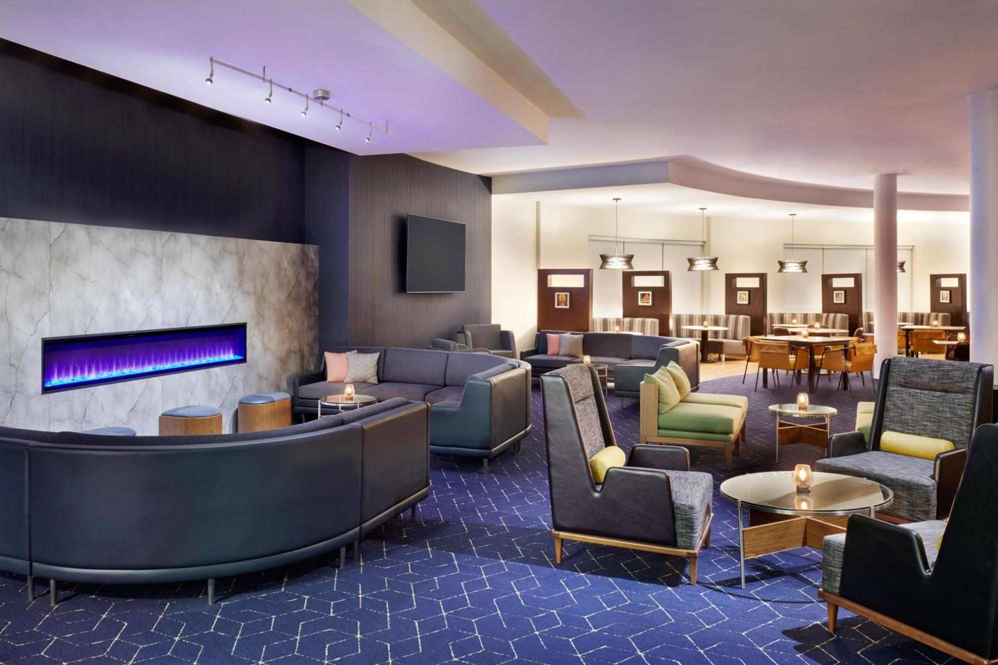 Courtyard By Marriott Ottawa East Hotel Exterior photo